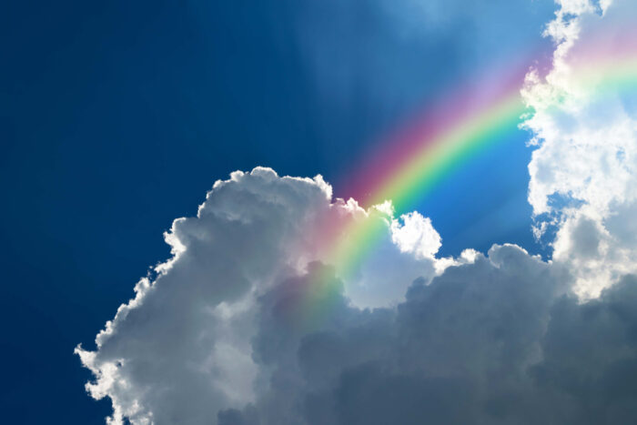 虹の状況別のスピリチュアルな意味とは？短い虹を見る時のサインは？