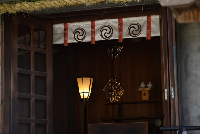 三峯神社のご由緒や年間の祭事、詳しいアクセス方法について