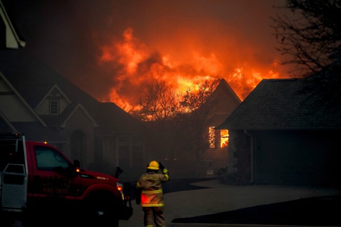 火事の夢を見る心理は？重大な決断を迫られるときによく見る夢！