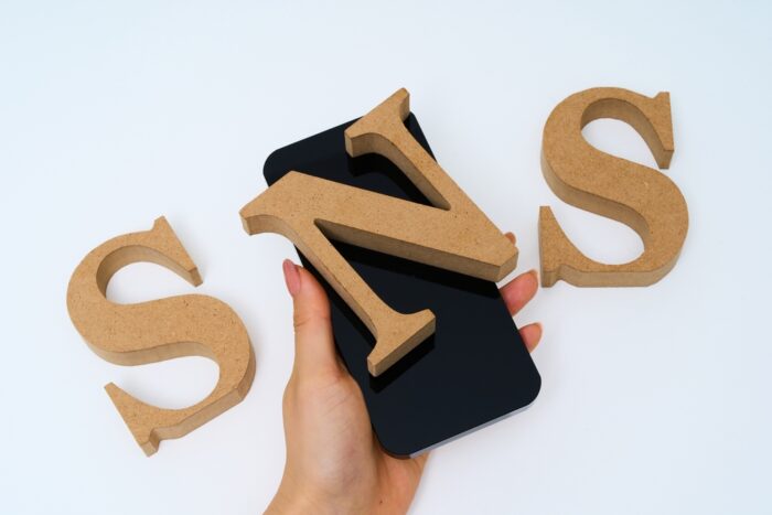 他のSNSから連絡する 他のSNSから連絡する