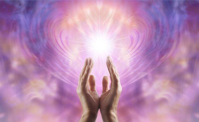 LINEブロックを強制解除する力を持つ占い師に相談するのも有効！