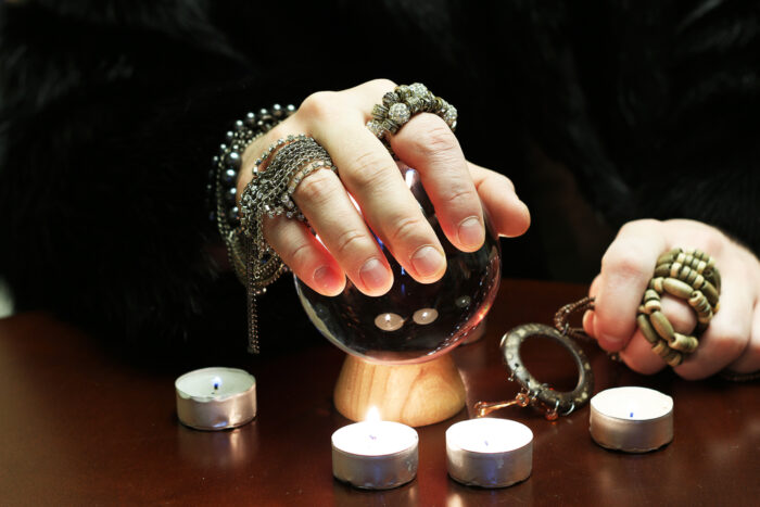 香川県の占いで豊田さんは当たる?霊視がすごいって本当?口コミや評判をご紹介