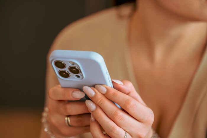 新たに関係を構築できないか慎重に試す