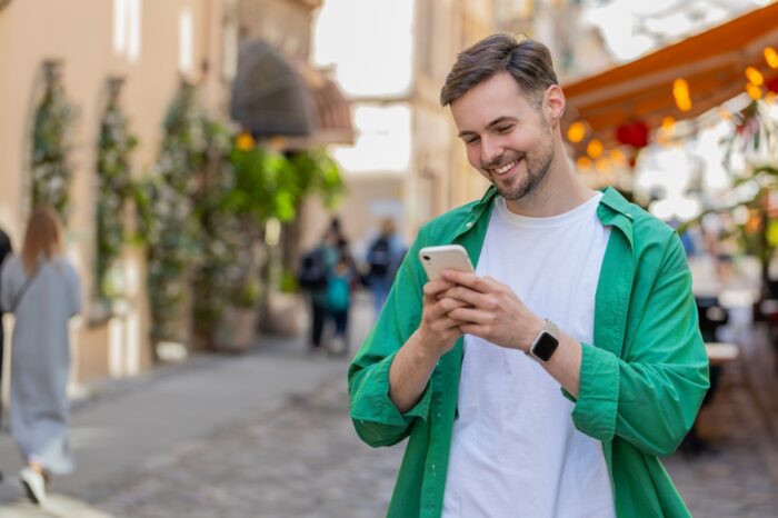 復縁したい気持ちを出さず、少しずつ信頼を回復させる 復縁したい気持ちを出さず、少しずつ信頼を回復させる